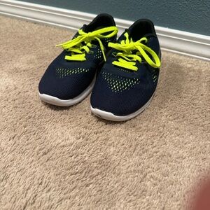 Nike Free RN Youth Size 4.5Y  Navy and Neon Green Sneakers